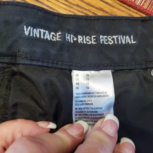 American Eagle Women's Vintage Distressed High Rise Shorts - Picture 9 of 10